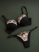 Conjunto preto tule dourado