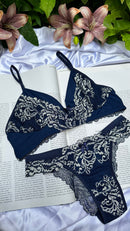 Conjunto Azul com Off White