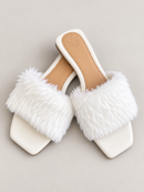 chinelo branco pluma