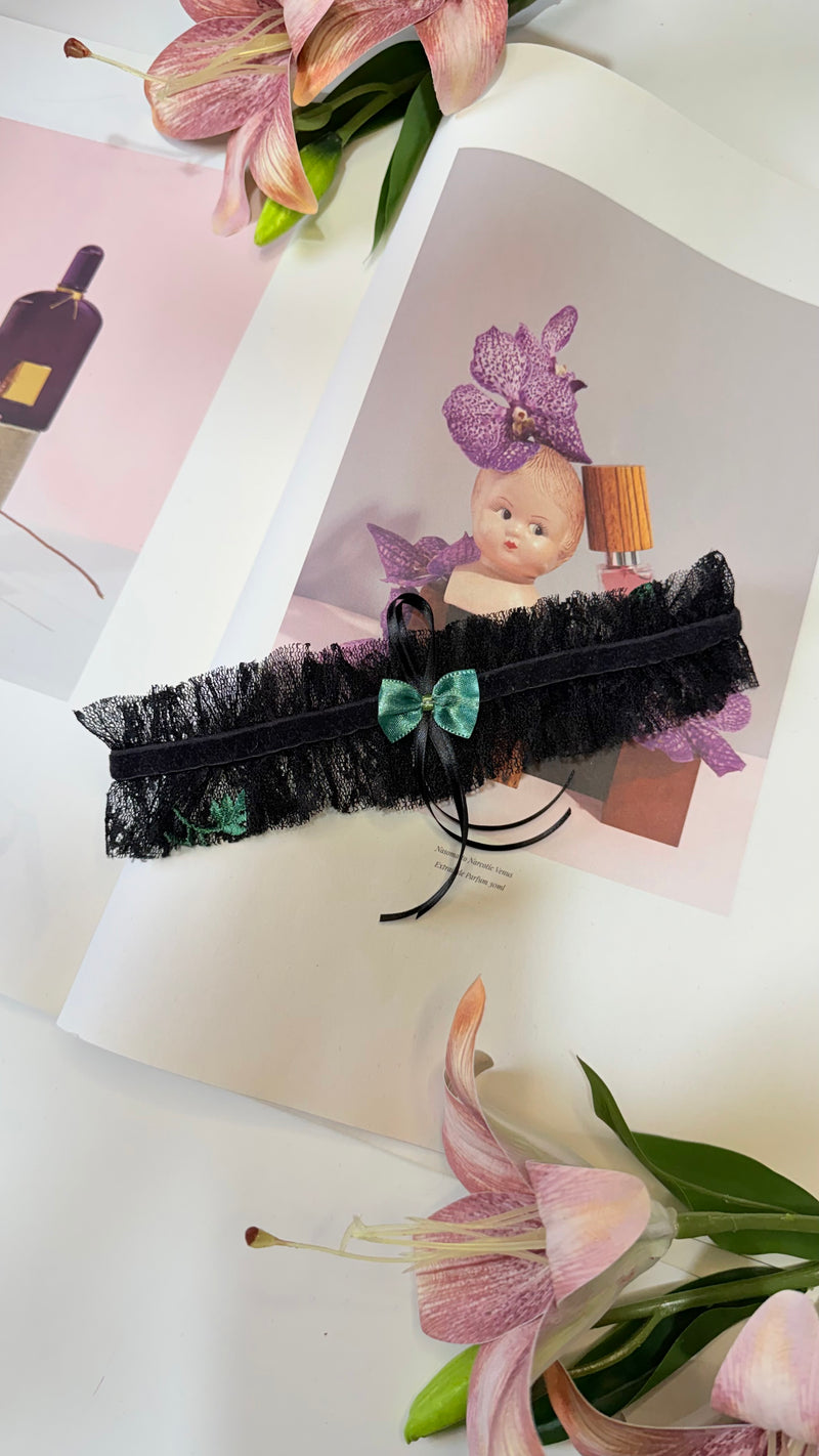 Liguinha Tule Preto Bordado