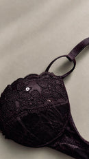 Conjunto preto com brilho